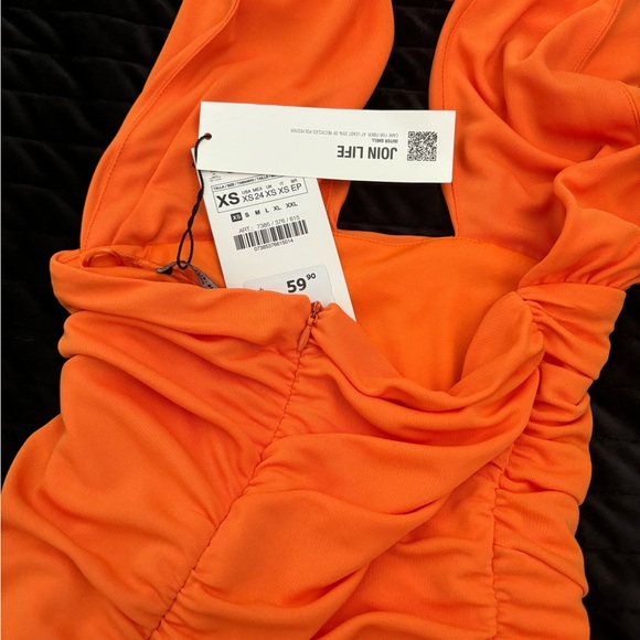 Ruched orange dress ( new) - Picture 3 of 4